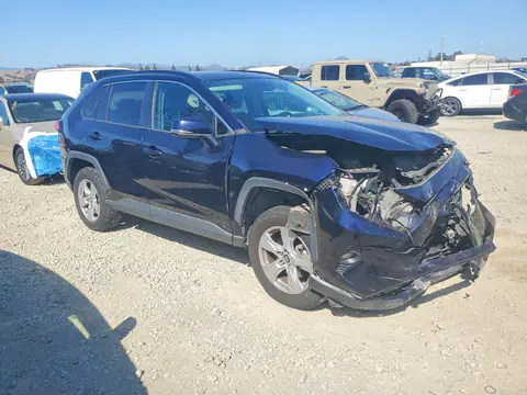 2T3P1RFV0KC010580 — 2019 Toyota RAV4, zdjęcie 4 z Copart 20.10.2026, Przód