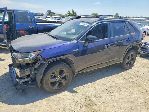 JTMEWRFV2LJ043359 Toyota RAV4 2020 — Front end damage, before-repair photo
