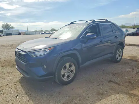 2T3W1RFVXMW132831 — 2021 Toyota RAV4, Задняя часть (Rear End), фото до ремонта