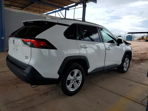 2T3P1RFV0MW160240 — 2021 Toyota RAV4, photo 3 from Copart 20.10.2026, Front end