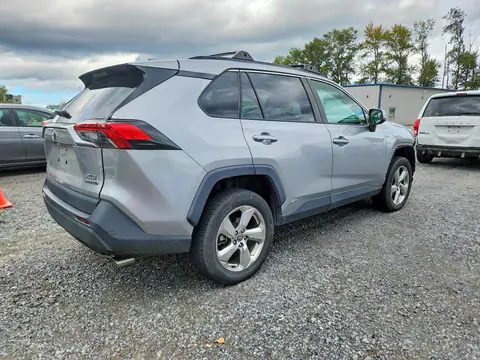 4T3B6RFV1MU031712 — 2021 Toyota RAV4, photo 3 from Copart 19.10.2026, Front end