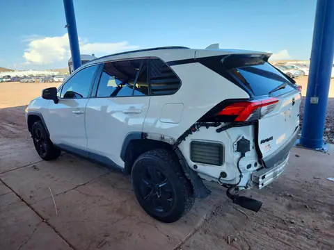 2T3W1RFV6MC107717 — 2021 Toyota RAV4, photo 2 from Copart 20.10.2026, Rear end