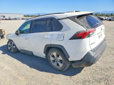 2021 Toyota RAV4 VIN 2T3P1RFV8MC246817 фото 2