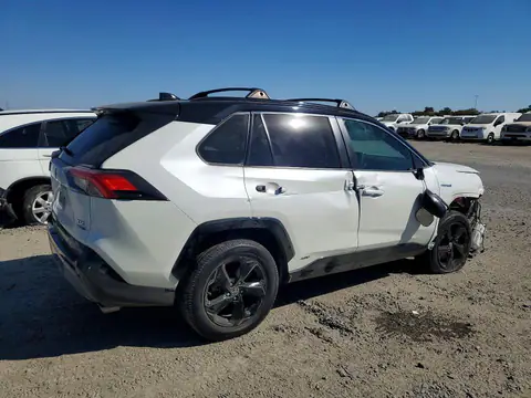 2T3E6RFV4MW011757 — 2021 Toyota RAV4, photo 3 from Copart 27.10.2026, Front end