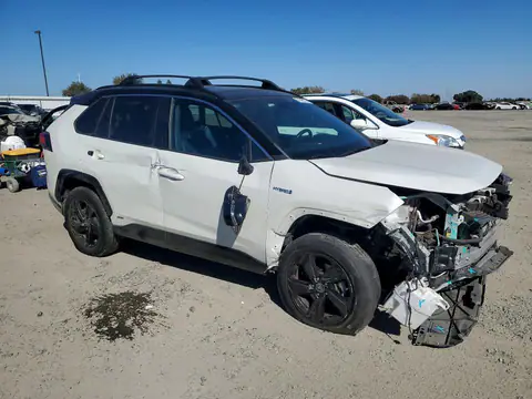 2T3E6RFV4MW011757 — 2021 Toyota RAV4, photo 4 from Copart 27.10.2026, Front end