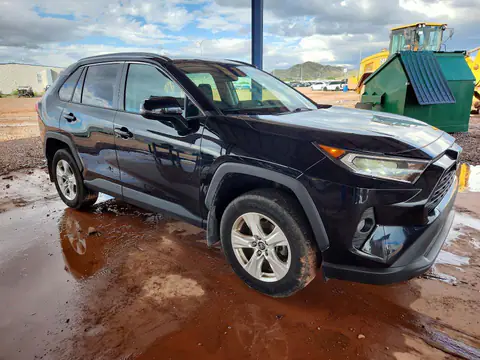 2T3P1RFV2MC166137 — 2021 Toyota RAV4, ფოტო 4, Copart 22.10.2026, დატბორვა