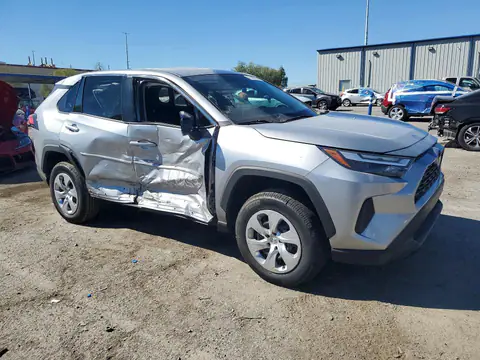 2T3H1RFV4PC239811 — 2023 Toyota RAV4, фото 4 с аукциона Copart 13.10.2026, Боковая часть