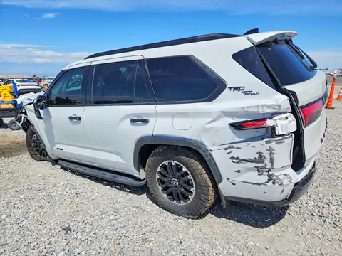 7SVAAABA2PX004085 — 2023 Toyota Sequoia, фото 2 с аукциона Copart 15.10.2026, опрокидывание