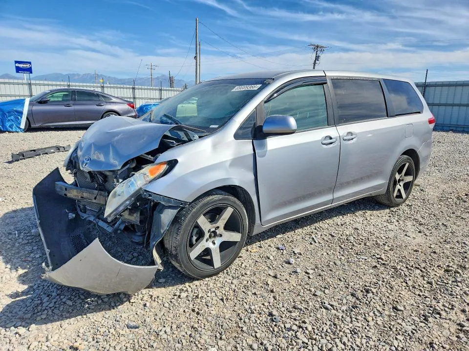 2012 TOYOTA SIENNA VIN 5TDKA3DC1CS015121 фото 1