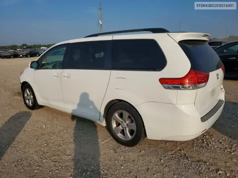 5TDKK3DC2CS216331 — 2012 Toyota Sienna, фото 2 с аукциона Copart 22.10.2026, Передняя часть