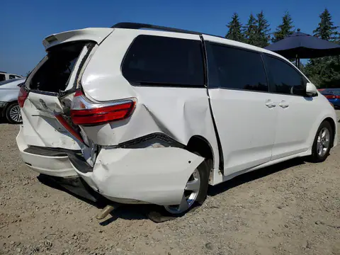 5TDKZ3DC7JS936474 — 2018 Toyota Sienna, photo 3 from Copart 16.10.2026, Rear end