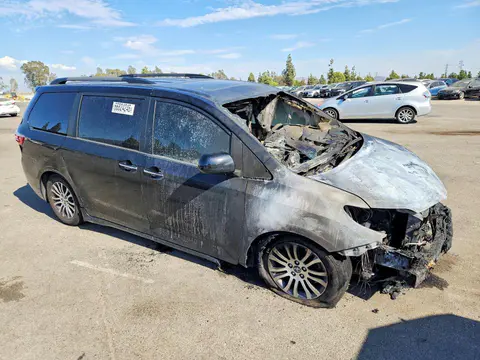 2018 Toyota Sienna VIN 5TDYZ3DC8JS930144 фото 4