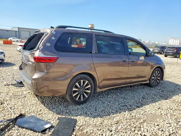 5TDYZ3DC2JS938580 — 2018 Toyota Sienna, фото 3 с аукциона Copart 14.10.2026, Повреждения со всех сторон