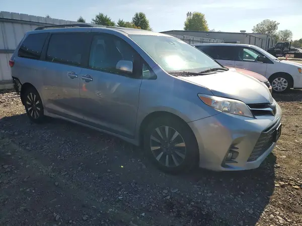 5TDDZ3DC2JS194638 — 2018 Toyota Sienna, photo 4 from Copart 12.10.2026, Rear end