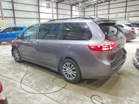 5TDYZ3DC7JS911777 — 2018 Toyota Sienna, фото 2 з Copart 21.10.2026, Передня частина