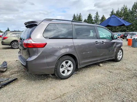 5TDKZ3DC2JS940240 — 2018 Toyota Sienna, photo 3 from Copart 23.10.2026, Front end