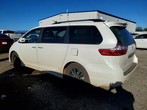 5TDYZ3DC3JS954738 — 2018 Toyota Sienna, фото 2 с аукциона Copart 16.10.2026, Задняя часть