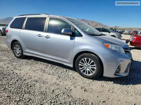 5TDYZ3DC9JS924370 — 2018 Toyota Sienna, фото 4 с аукциона Copart, Подтопление