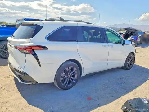 2021 Toyota Sienna VIN 5TDDRKEC7MS053061 фото 3