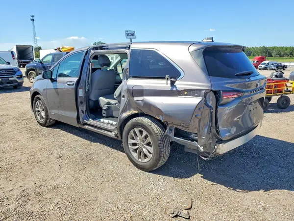 5TDYSKFC4MS007398 — 2021 Toyota Sienna, photo 2 from Copart, Rear end