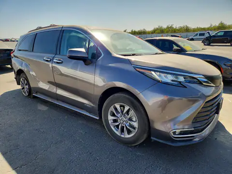 5TDJRKEC5MS019235 — 2021 Toyota Sienna, zdjęcie 4 z Copart 26.10.2026, Bok