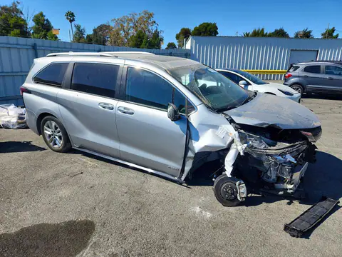 5TDZRKECXMS016057 — 2021 Toyota Sienna, foto 4 de Copart 30.10.2026, Parte delantera