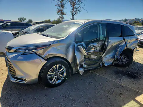 5TDESKFC2PS090675 — 2023 Toyota Sienna, Front end (Front End), before-repair photos