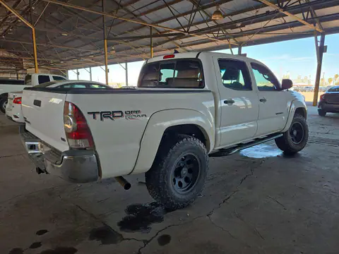 3TMLU4EN2FM193366 — 2015 Toyota Tacoma, foto 3 de Copart 21.10.2026, Parte delantera