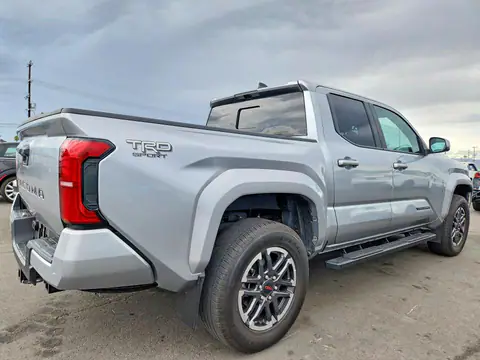 3TMKB5FN8RM023054 — 2024 Toyota Tacoma, photo 3 from Copart 28.10.2026, Vandalism