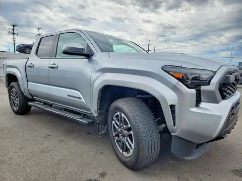 3TMKB5FN8RM023054 — 2024 Toyota Tacoma, photo 4 from Copart 28.10.2026, Vandalism