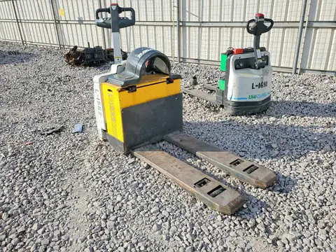2W169322245 — 2016 Uigf Construction Equipment, Normal wear (Normal Wear), before-repair photos