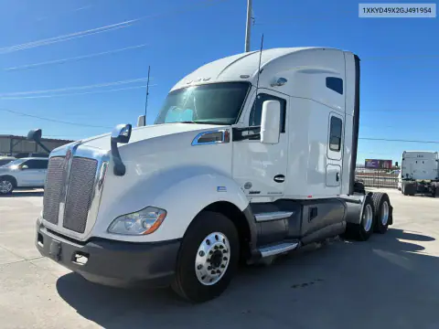 1XKYD49X2GJ491954 — 2016 Kenworth Construction, photo 3 from Copart 16.10.2026, Minor dents and scratches