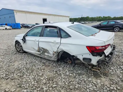 3VWE57BU1MM030009 — 2021 Volkswagen Jetta, zdjęcie 2 z Copart, Tył