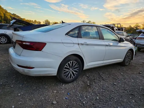 3VWC57BU7MM019975 — 2021 Volkswagen Jetta, фото 3 с аукциона Copart 13.10.2026, Повреждения снизу