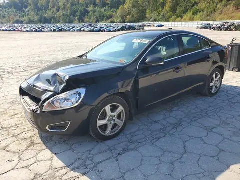 YV1622FS7C2122544 Volvo S60 2012 — daño Parte delantera, foto antes de reparar