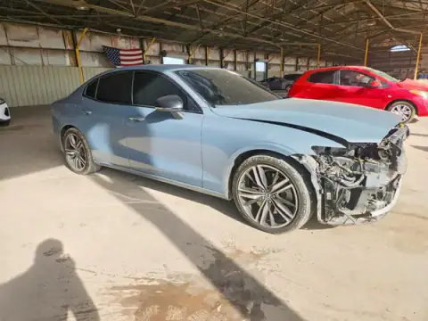 7JRH60FZ3NG193168 — 2022 Volvo S60, photo 4 from Copart, Front end