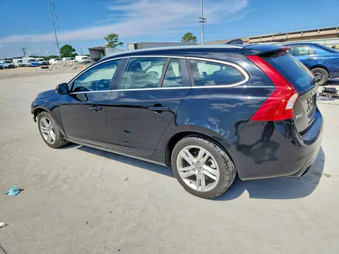 2015 Volvo V60 VIN YV140MEC4F1195206 фото 2