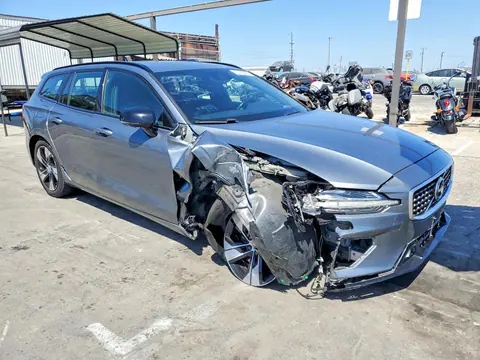 2020 Volvo V60 VIN YV1102EM3L2374567 фото 4