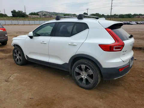 YV4162UL7K2057237 — 2019 Volvo XC40, zdjęcie 2 z Copart 21.10.2026, Przód
