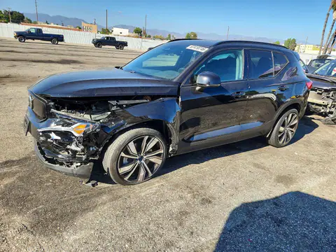 YV4ED3URXM2576285 — 2021 Volvo XC40, Передня частина (Front End), фото до ремонту