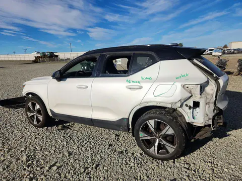 2021 Volvo XC40 VIN YV4ED3UR2M2573817 фото 2