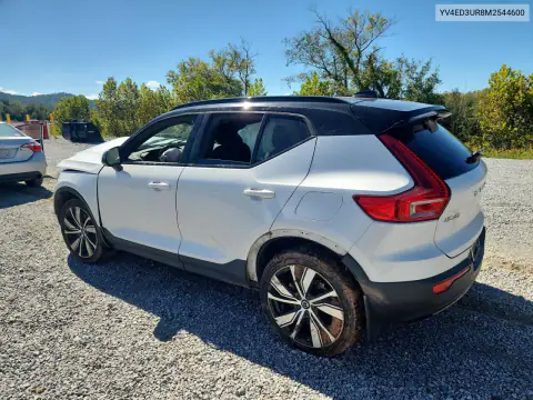 YV4ED3UR8M2544600 — 2021 Volvo XC40, photo 2 from Copart, Side