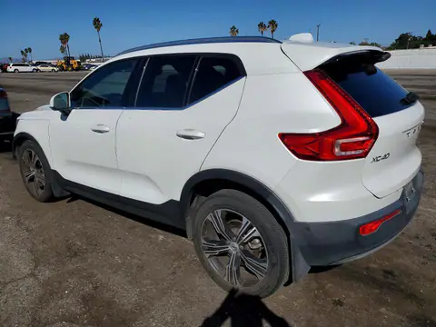 YV4162UL6M2523629 — 2021 Volvo XC40, ფოტო 2, Copart 27.10.2026, ქვედა ნაწილის დაზიანება