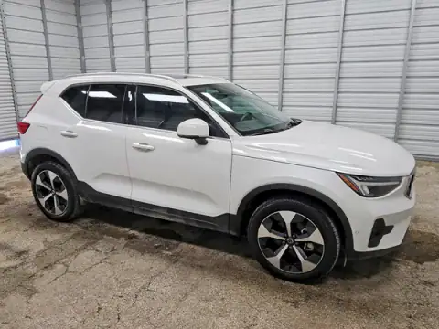 YV4L12UE3S2531788 — 2025 Volvo XC40, ფოტო 4, Copart 22.09.2026, მცირე ჩაღრმავებები და ნაკაწრები