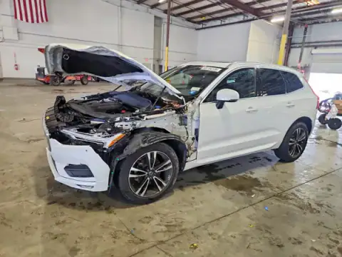 YV4102RK7M1695496 — 2021 Volvo XC60, ПЕРЕДНЯЯ ЧАСТЬ (Front End), фото до ремонта