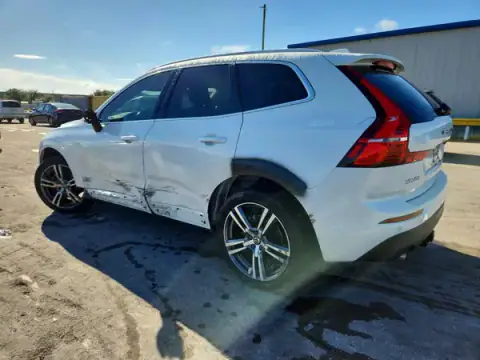 YV4102DK2M1697163 — 2021 Volvo XC60, zdjęcie 2 z Copart 23.10.2026, Bok