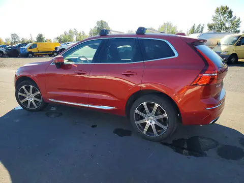 YV4102RLXM1753769 — 2021 Volvo XC60, photo 2 from Copart 26.10.2026, Vandalism