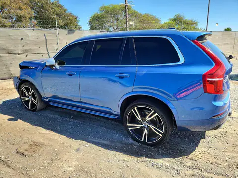 YV4A22PM9G1042073 — 2016 Volvo XC90, photo 2 from Copart 20.10.2026, Front end