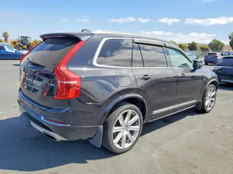 YV4A22PL4H1140405 — 2017 Volvo XC90, foto 3 de Copart 21.09.2026, Incendio