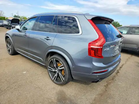 YV4A22PM4K1463210 — 2019 Volvo XC90, zdjęcie 2 z Copart, Zalanie